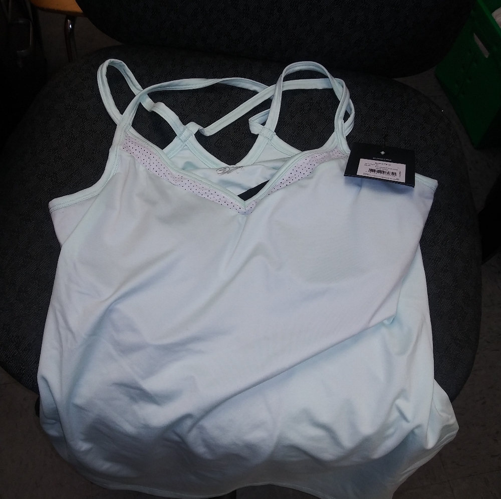 2 women's sprint/racing tank tops - Picture 5 of 7